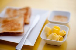 Toast with butter and marmalade