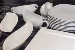 Generic white dinnerware set