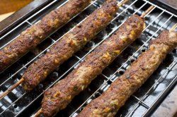 Grilled spicy shish kebabs
